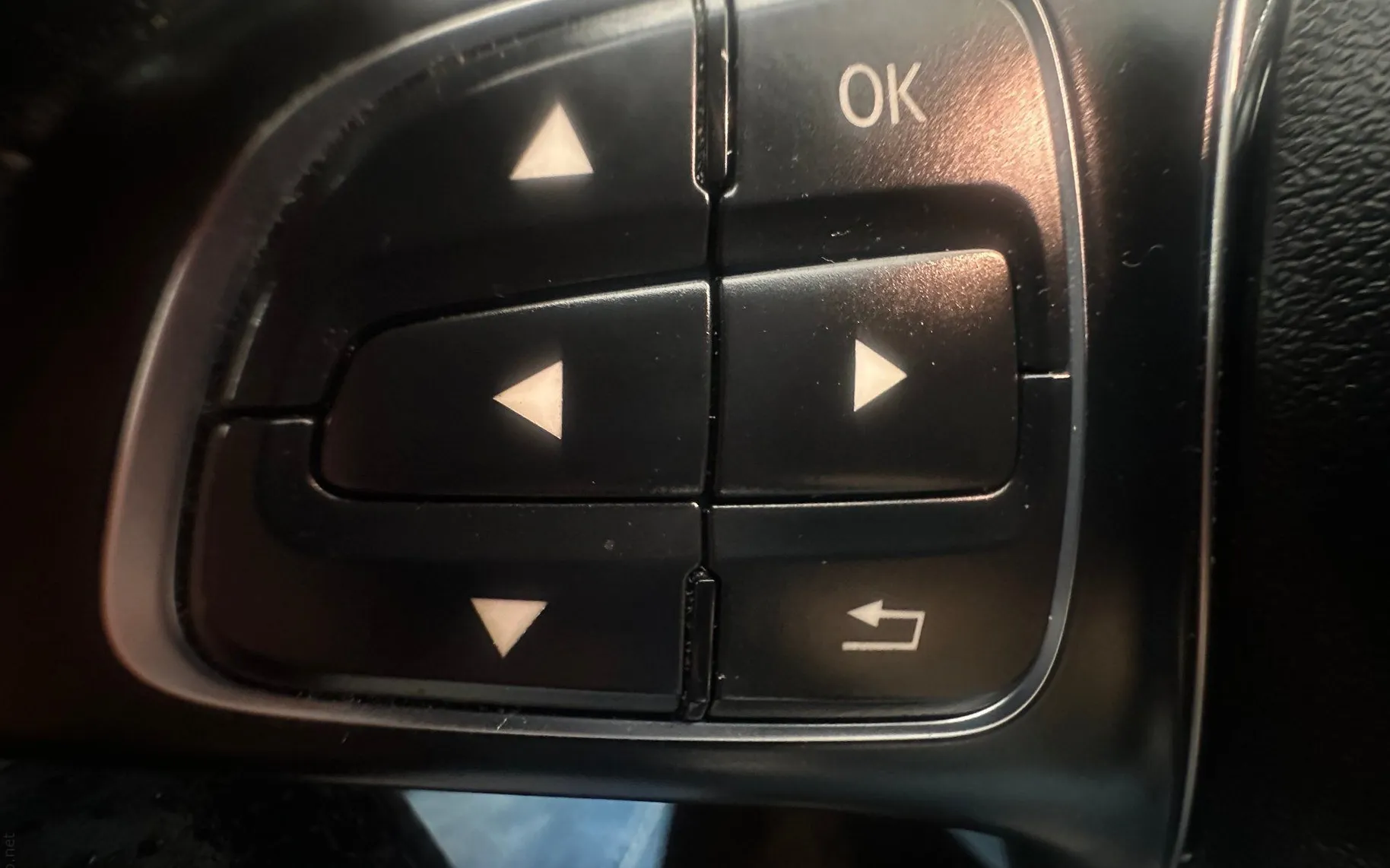 Zunanja slika - Mercedes-Benz GLA-Razred - GLA 180 Avt.KAMERA.USNJE.LED.NAVI. - 8