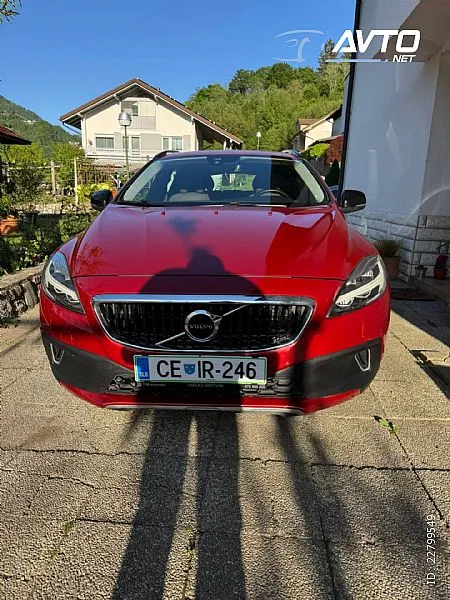 Zunanja slika - Volvo V40 - Cross Country 5vr. 110 kW leto prve registracije 2018 - 3