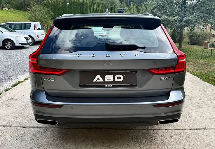 Zunanja slika - Volvo V60 Cross Country - B4D AWD AUT 1.LASTNIK LED VIRUTAL NAVI PDC - 5