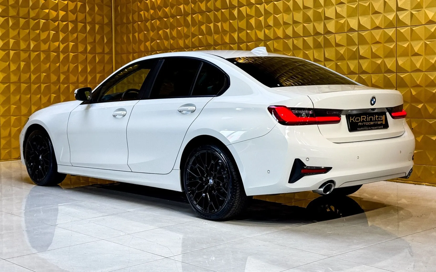 Notranja slika - BMW serija 3: - 320d xDrive AUT.-KAMERA-GRETJE-EL PRTLJAZNIK - 7