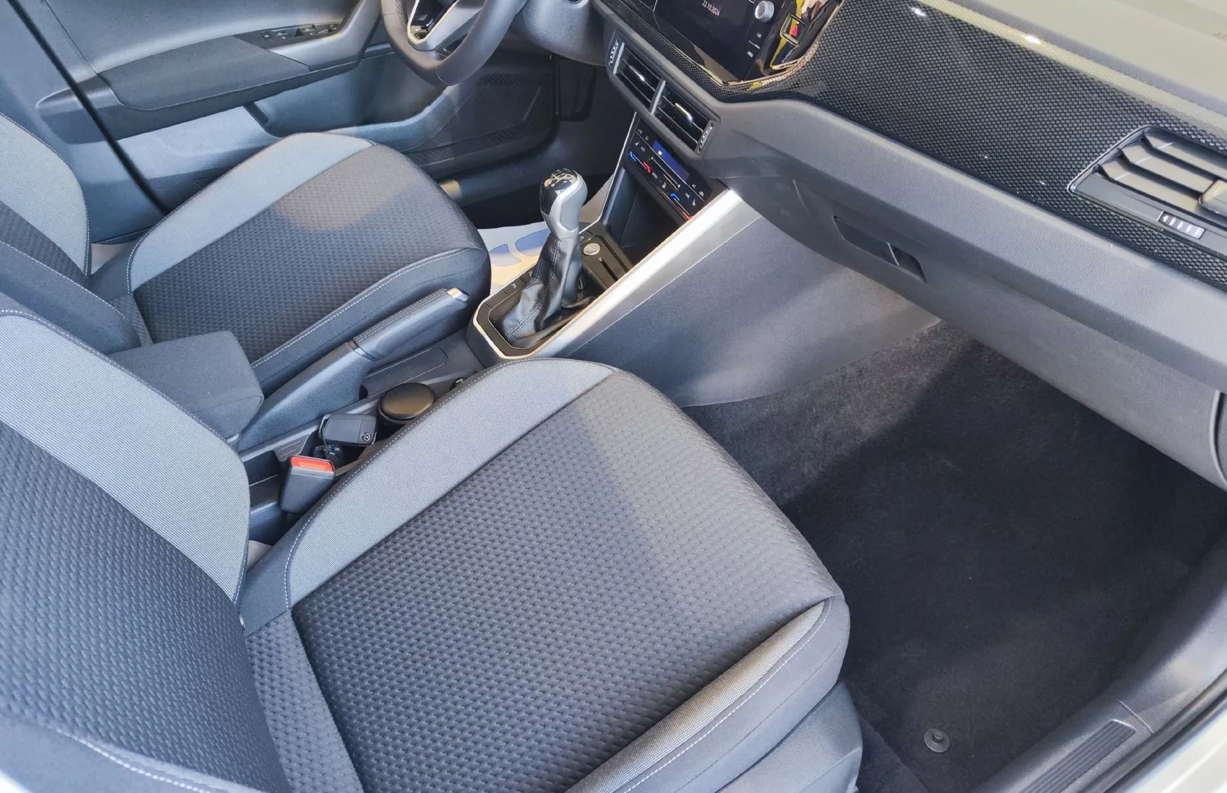 Zunanja slika - Volkswagen Taigo - 1.0 TSI 4ALL 85  115 - 9