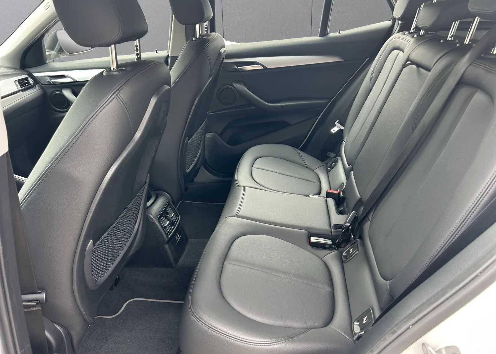 Zunanja slika - BMW X2 - 18I SDRIVE - 7