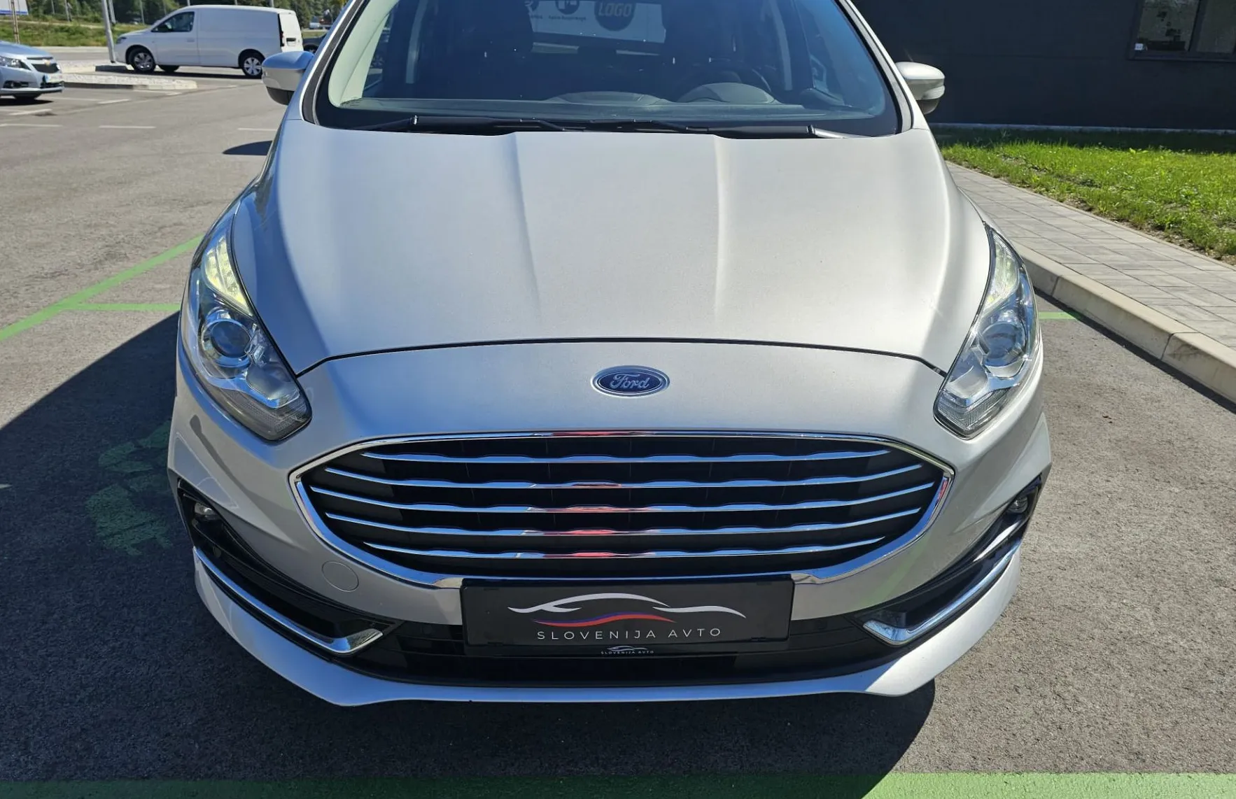 Zunanja slika - Ford S-MAX - 2.0 EcoBlue 150cv S S Auto Titanium|2xPDC+kamera|Keyless - 2