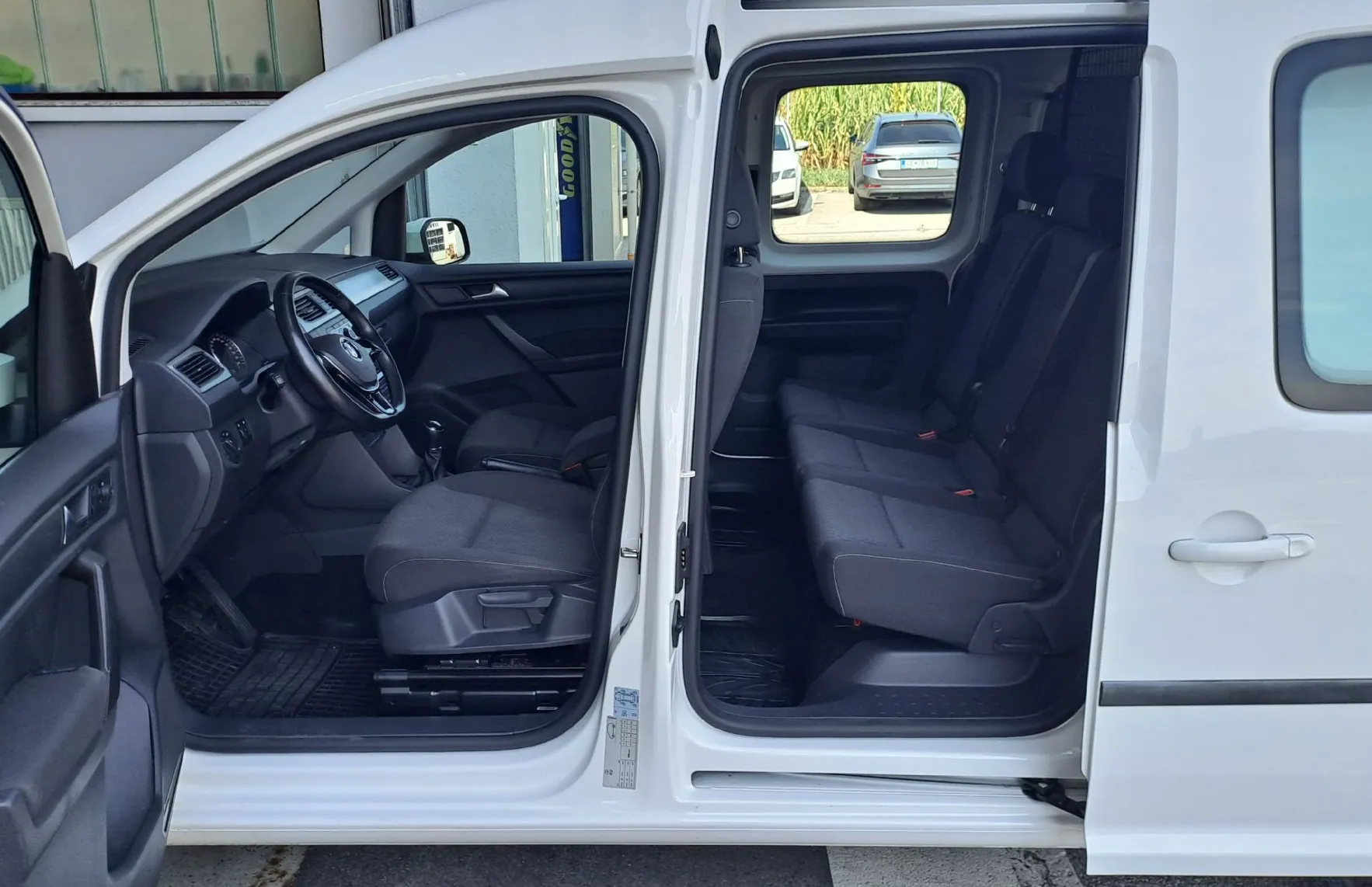 Zunanja slika - Volkswagen Caddy - 2.0 TDI - 6