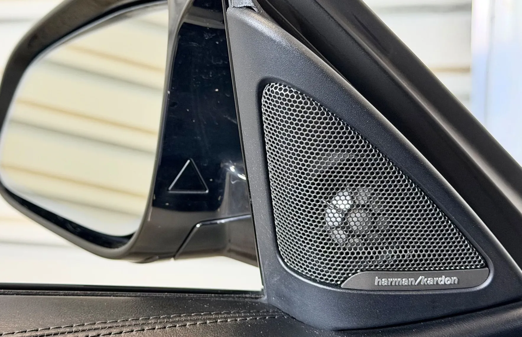 Zunanja slika - BMW M4 - Coupé - HARMAN - CARBON - KAMERA - HUD - PDC - 16