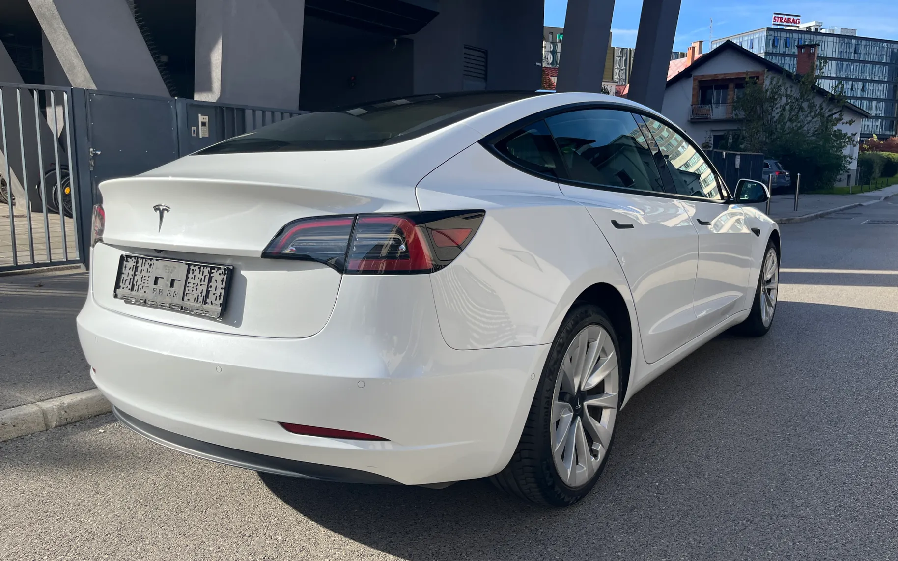 Zunanja slika - Tesla Model 3 - 3D3 / 3D7 - 5