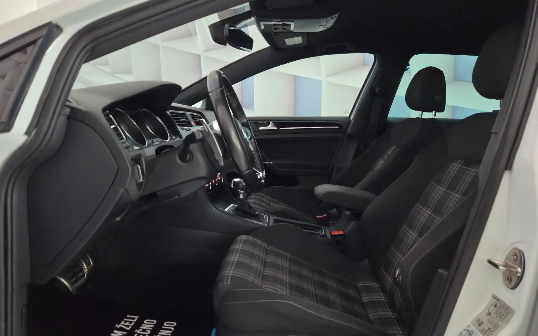 Notranja slika - VW Golf - Variant 2,0 GTD BMT DSG - 12