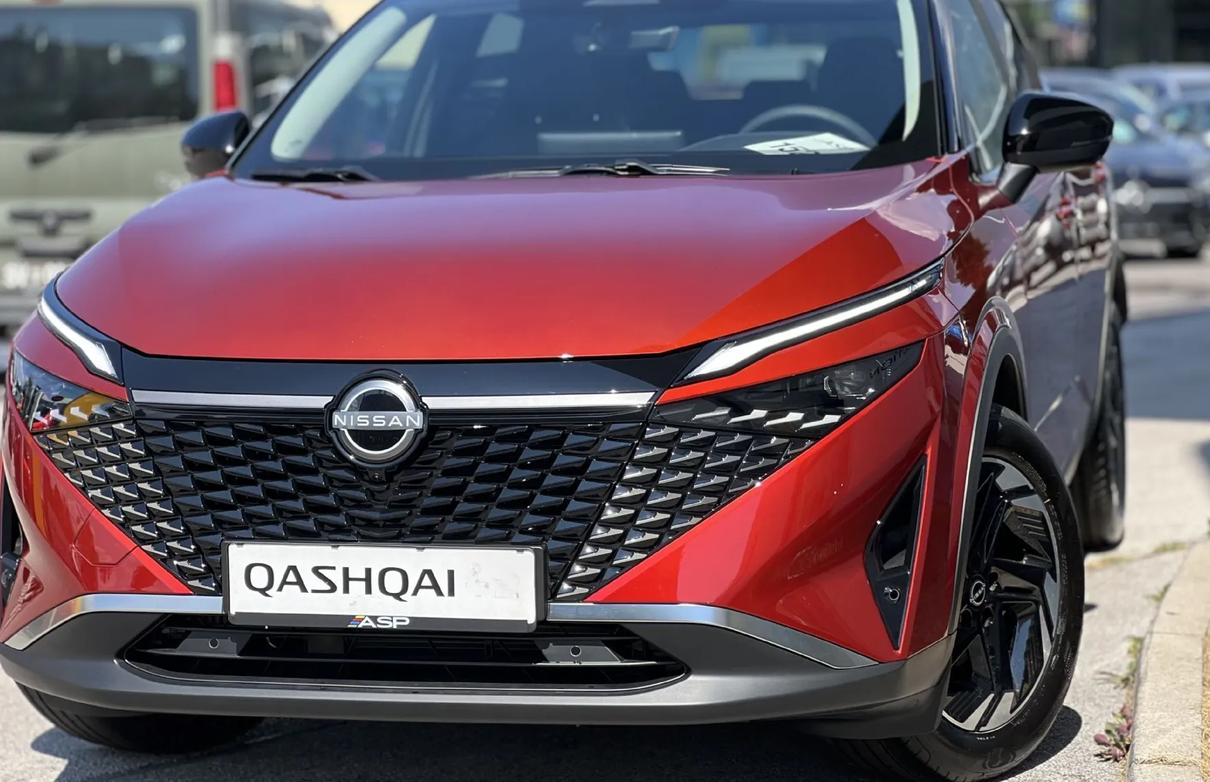 Zunanja slika - Nissan Qashqai - 1.3 DIG-T MHEV N-Connecta X-Tronic - 8