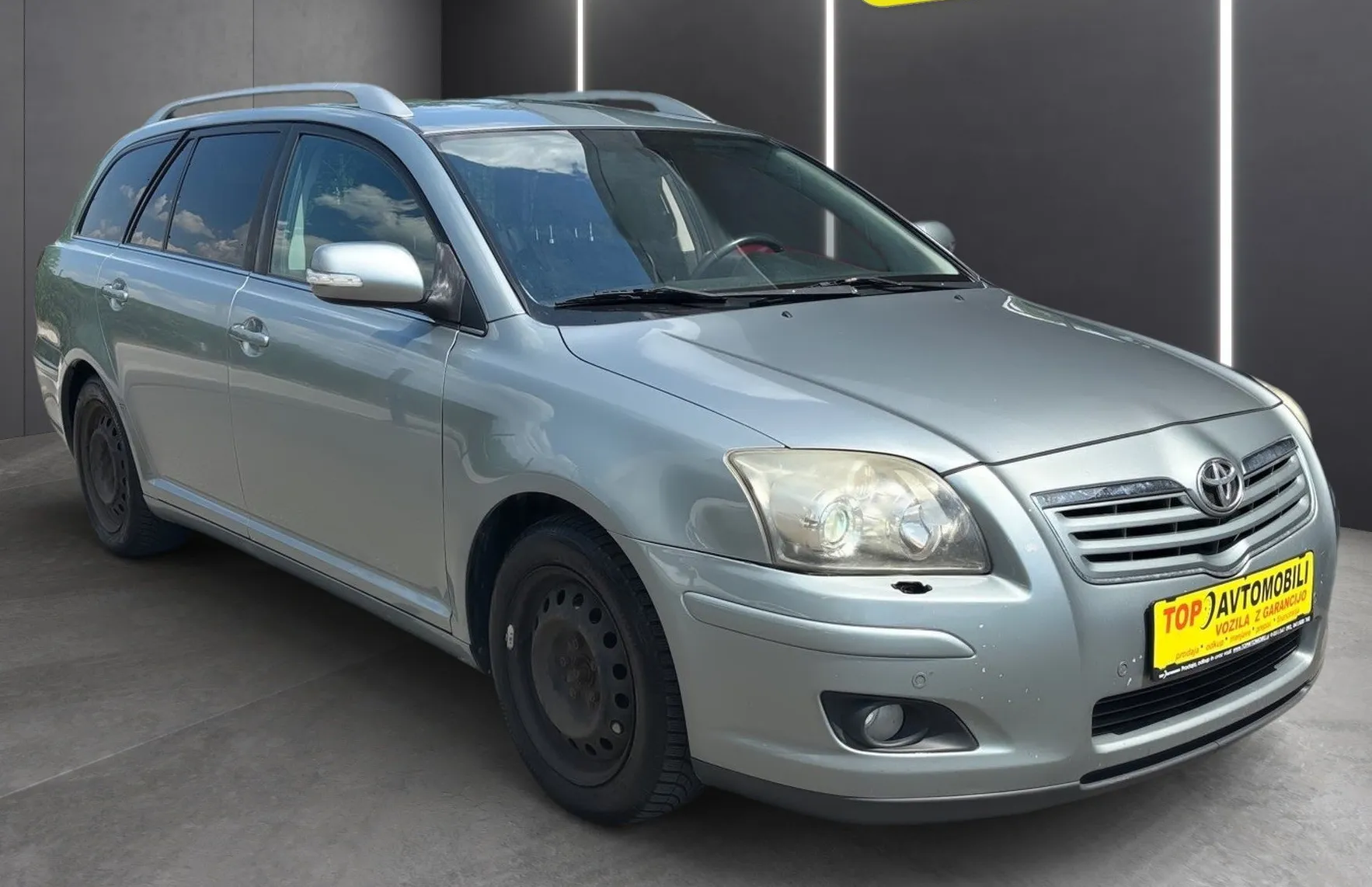 Zunanja slika - Toyota Avensis - Combi 2.2 D SLOVENSKO VOZILO XENON TEMPOMAT USNJE - 8