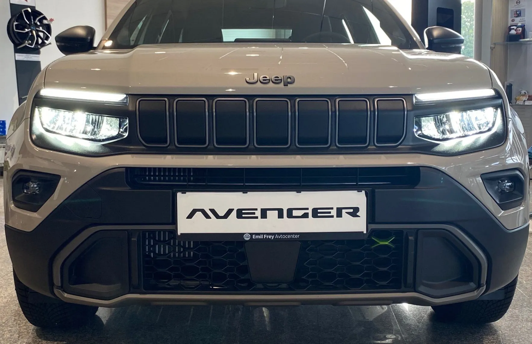 Zunanja slika - Jeep Avenger - 4xe 1.2 MHEV Upland e-DCT6 - 2
