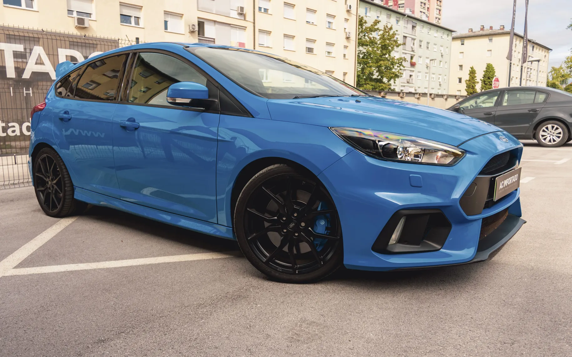 Zunanja slika - Ford Focus - 2.3 EcoBoost RS 4x4-RECARO-BREMBO-NAVI-SYNC-DAB-19 - 3