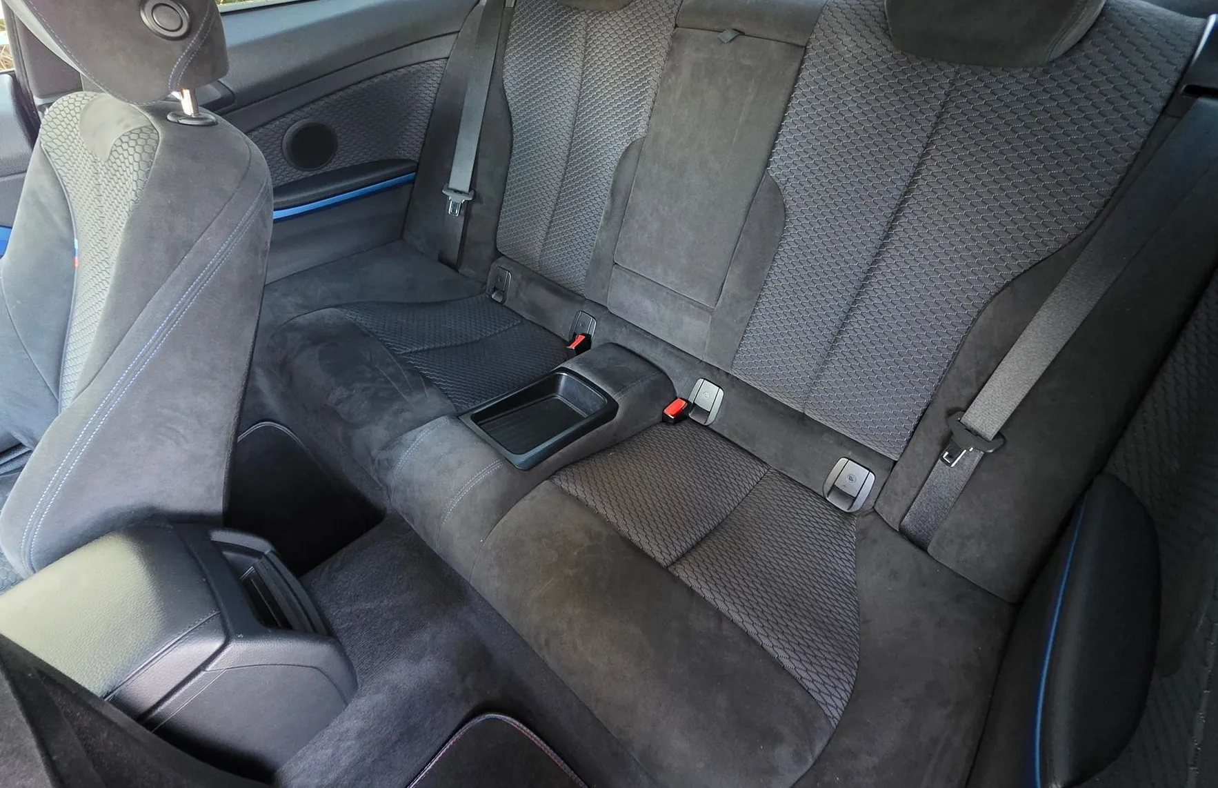 Zunanja slika - BMW Serija 4 - Coupe: 420i XDRIVE COUPE M-PAKET BI-XENON-ALU19-1.LASTNI - 13
