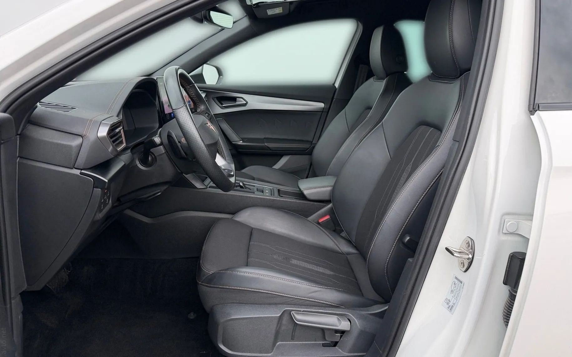 Notranja slika - Cupra Formentor - 1.4 eHybrid DSG-ACC-Full LED-Vzvratna kamera Navi. - 7
