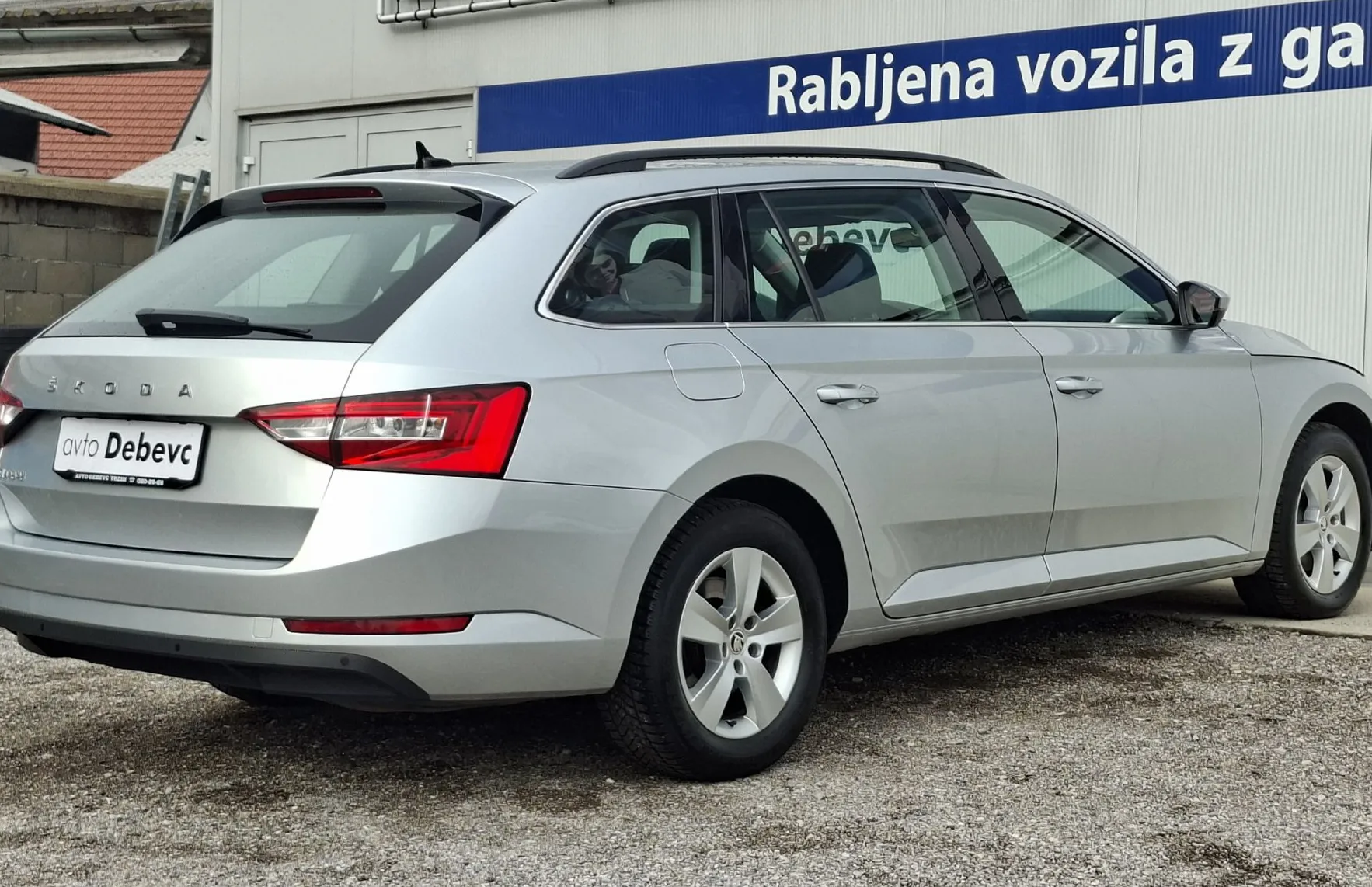 Zunanja slika - Škoda Superb - 2.0 TDI Style Combi  110 kW - 6