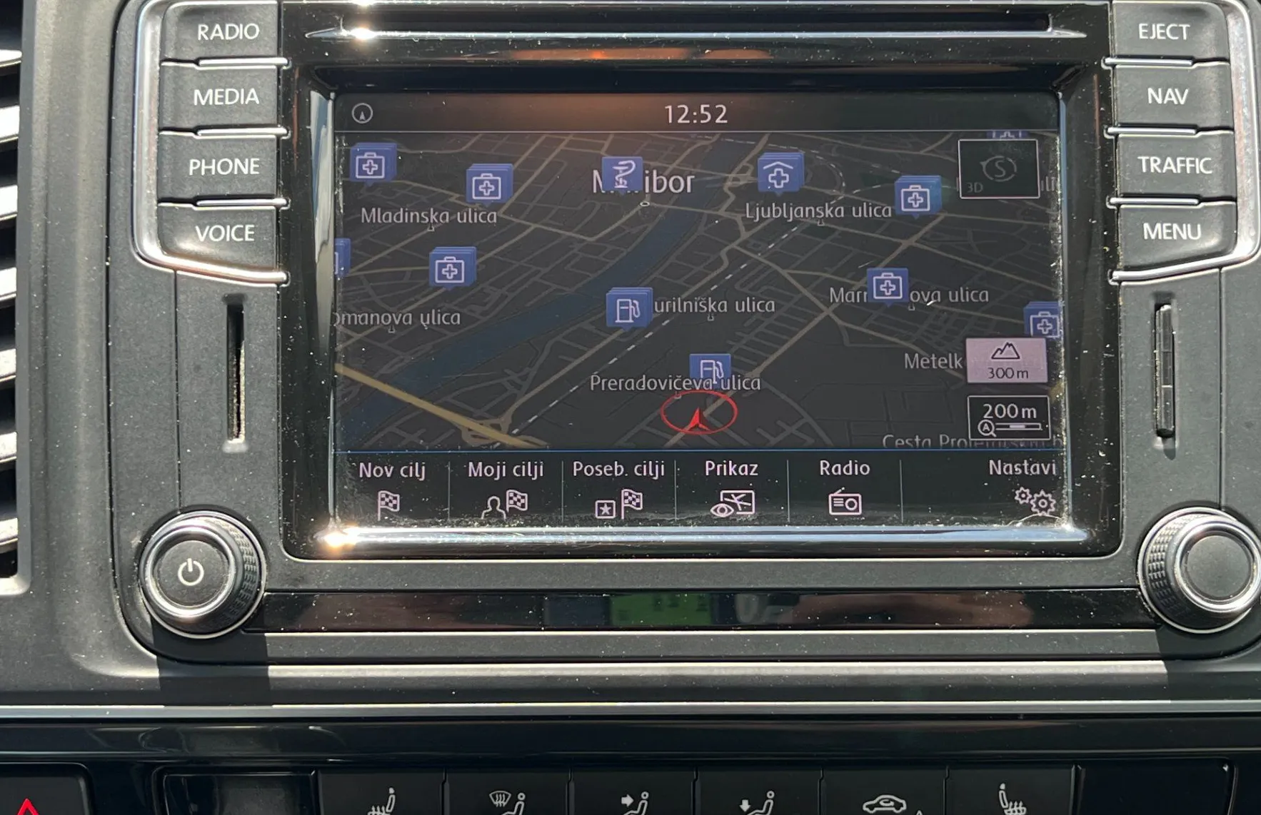 Zunanja slika - Volkswagen Multivan - 2.0 TDI DMR Comfortline DSG. LED. NAVI. 2X PDC. - 19