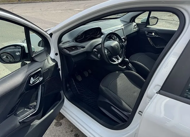 Zunanja slika - Peugeot 208 - 1.2 PureTech 82 S S ACTIVE NAREJEN VELIKS SERVIS - 7