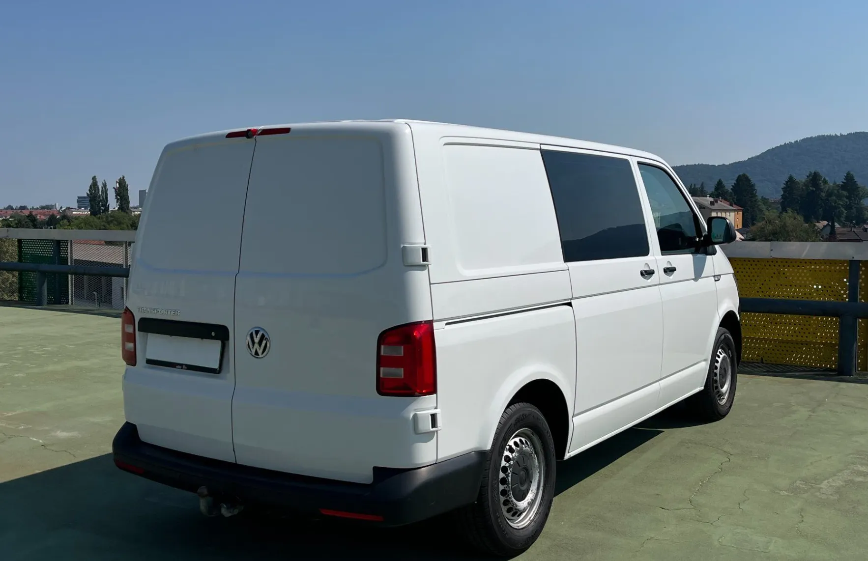 Zunanja slika - VW Transporter - T6 Kombi 2.0 TDI DMR VZR. KAM. 2X PDC - 5