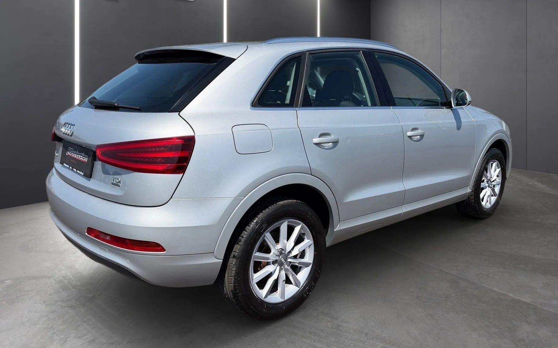 Zunanja slika - Audi Q3 - quattro 2.0 TDI-SLO-1.Lastnik-Bixsenon-PDC-Tempoma - 3