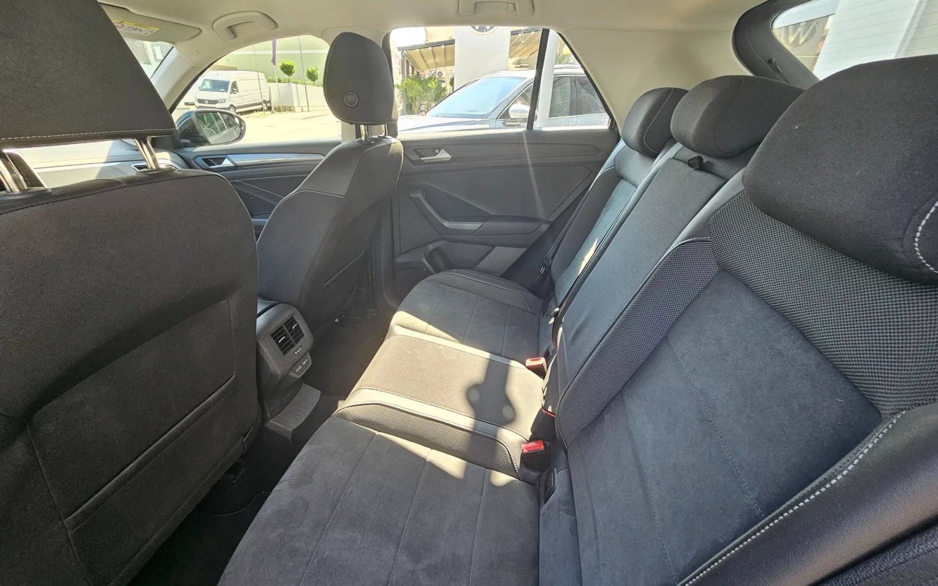 Zunanja slika - Volkswagen T-Roc - 1.5 TSI BMT Style DSG - 8