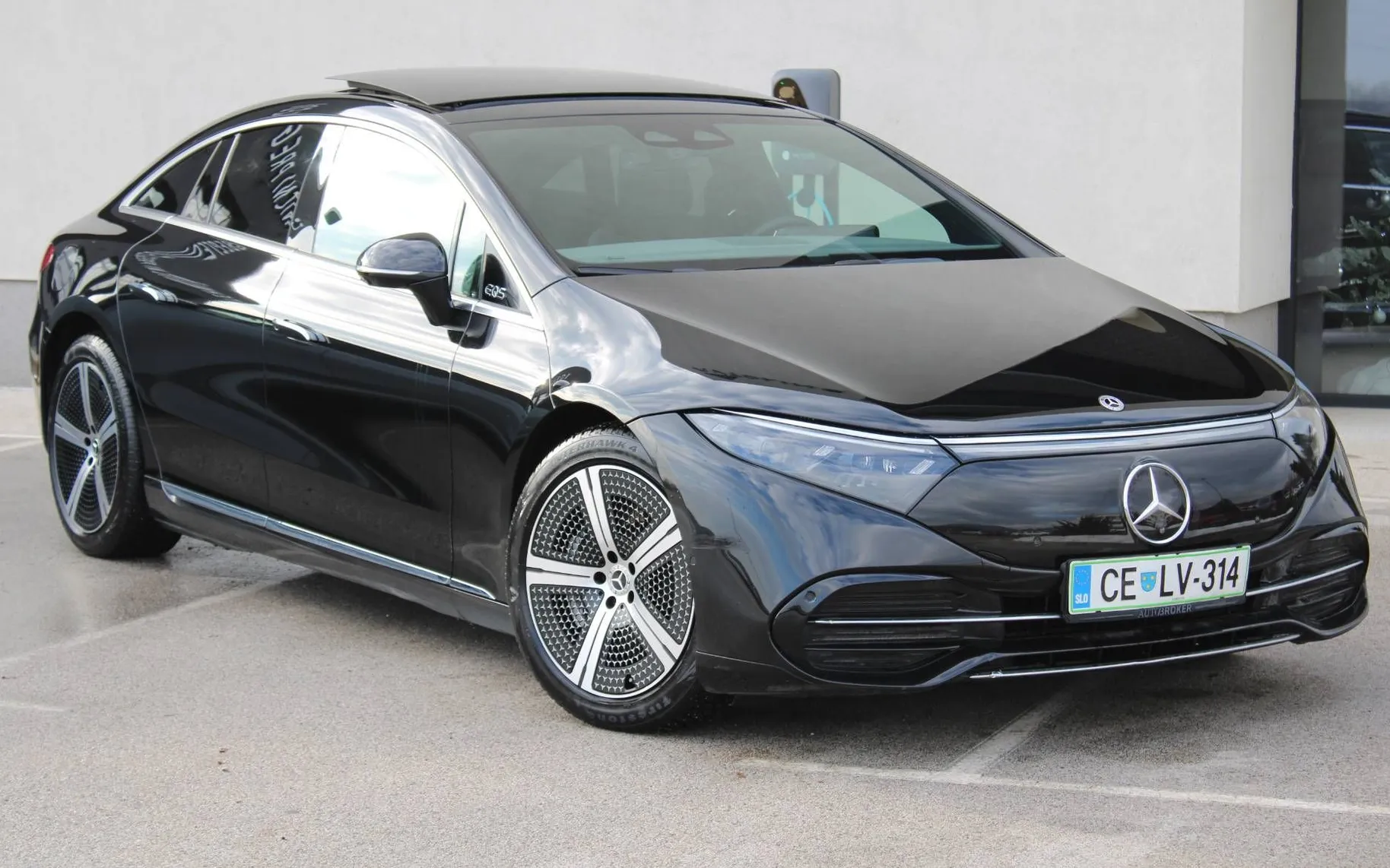 Zunanja slika - Mercedes-Benz EQS - 350 PANO BURMESTER ACC MRTVI KOT AMBILIGHT - 2