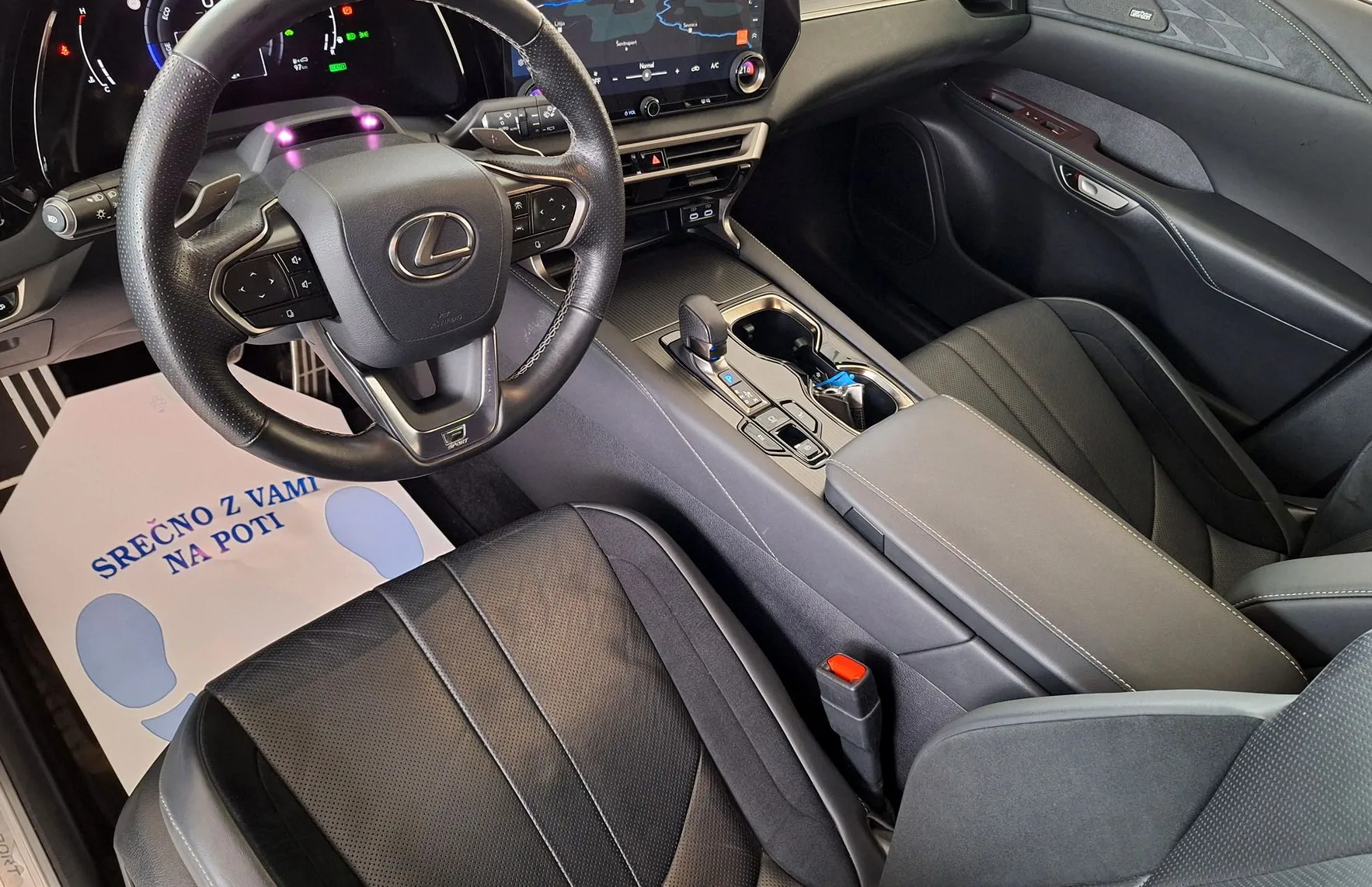 Zunanja slika - Lexus RX - 500h HEV Aut. F Sport Mark Levinson - 8