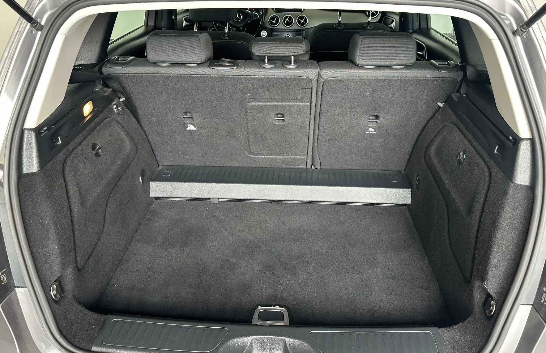 Zunanja slika - Mercedes-Benz B-Razred - B 200 BENCIN 1.6 SLOVENSKI.SAMO 104.000 KM - 16