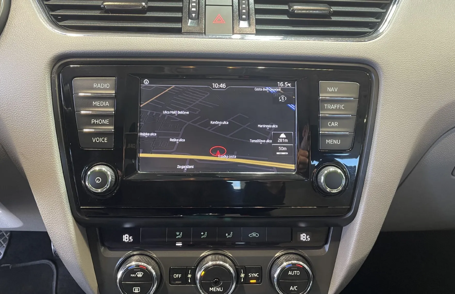 Zunanja slika - Škoda Octavia - VELIK SERVIS-NAVIGACIJA-TEMPOMAT-PDC-ALU-AVT.KLIMA - 15