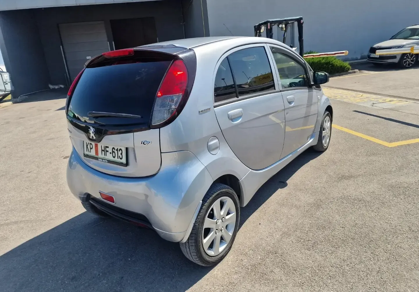 Zunanja slika - Peugeot iOn - Električno voz OBROK-68EUR X84 KREDIT BREZ POLOGA. - 5