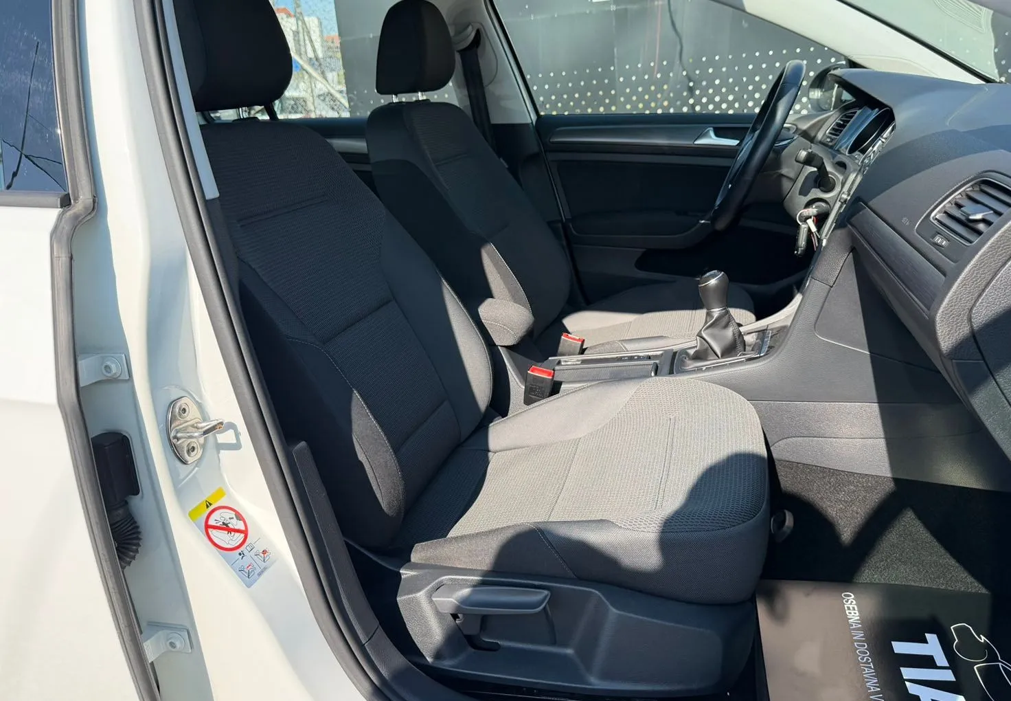 Zunanja slika - Volkswagen Golf - Variant 1.6 TDI AKTIVNI TEMP.-2X PDC-OPRAVLJEN VELIK SERV. - 8