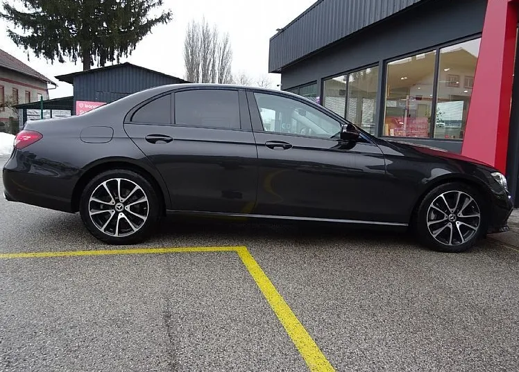 Zunanja slika - Mercedes-Benz E-Razred - E 220 d 9G TRONIC 200KM - LED - NAVI - 18 COL - - 3