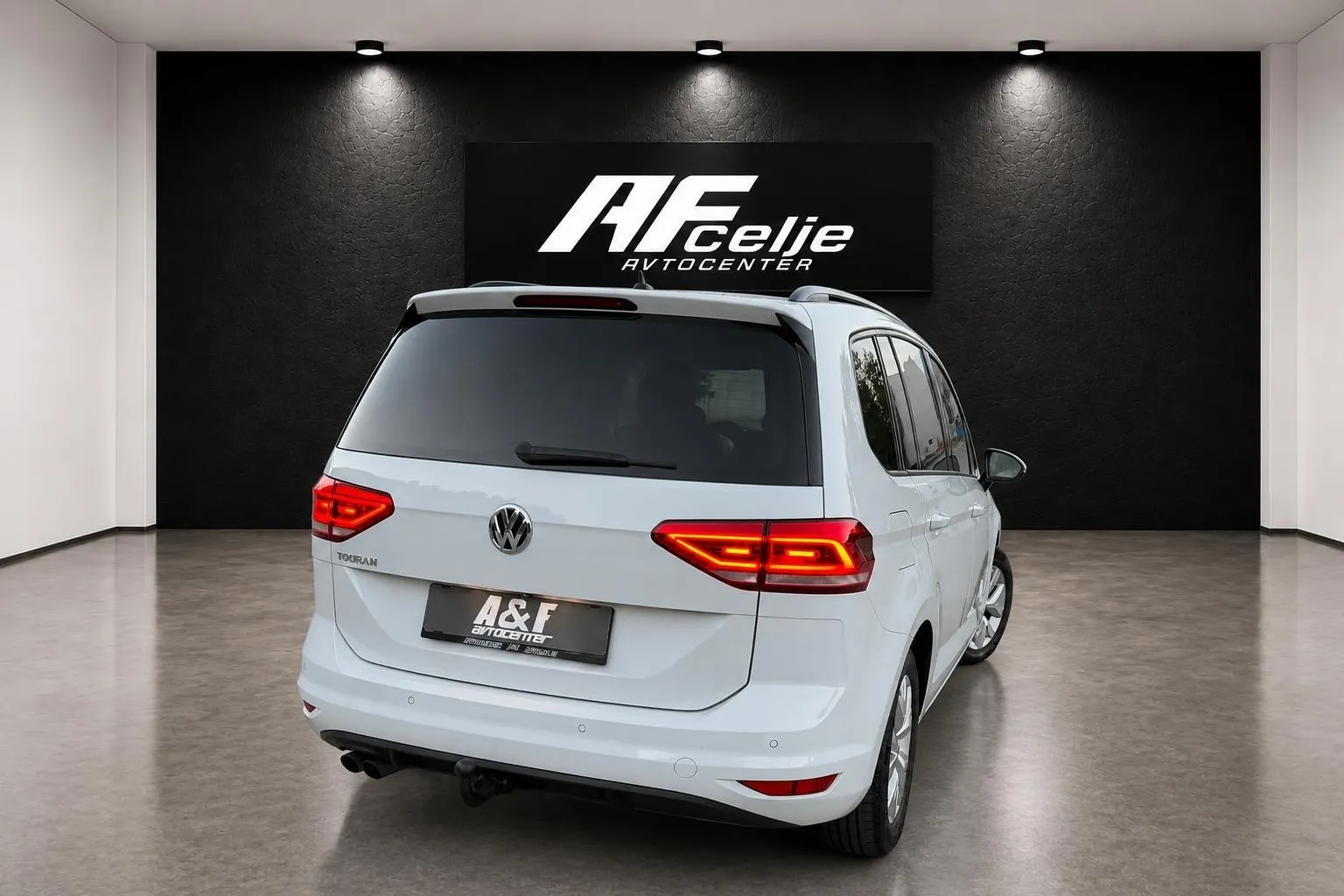 Zunanja slika - Volkswagen Touran - 2.0 TDI-H LINE-FUL LED-LIZING ZA TUJCE-KEYLES- - 5