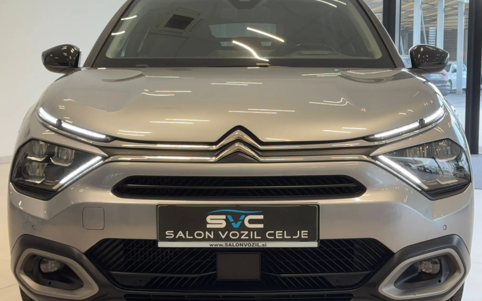Zunanja slika - Citroën C4 - 1.2-SHINE-AUT-FULL-LED-KAMERA-HEAD-KEYLESS-18C - 2