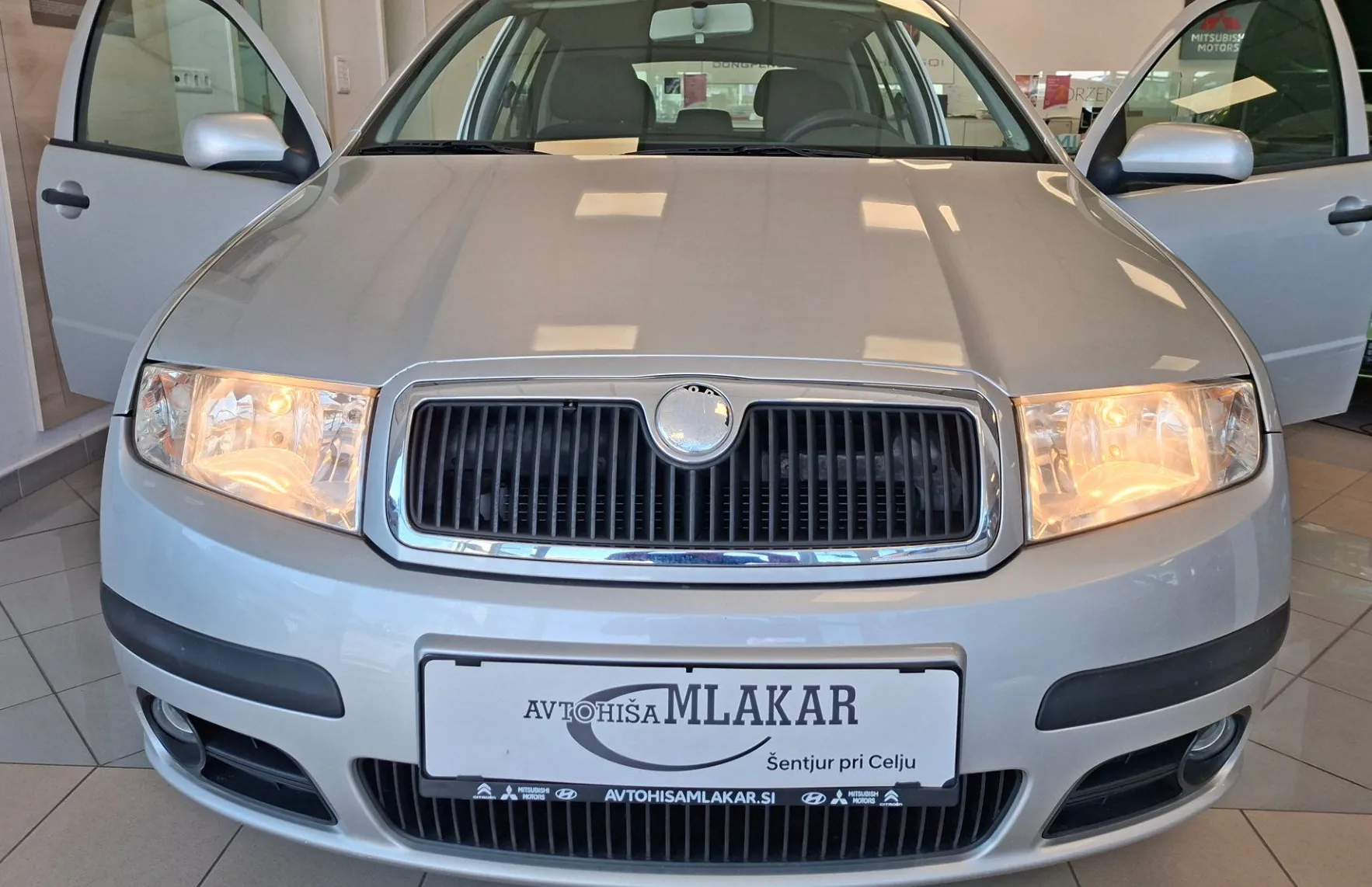 Zunanja slika - Škoda Fabia - Combi Ambiente 1.4 16V-ODLIČEN-HITRI KREDIT- - 6