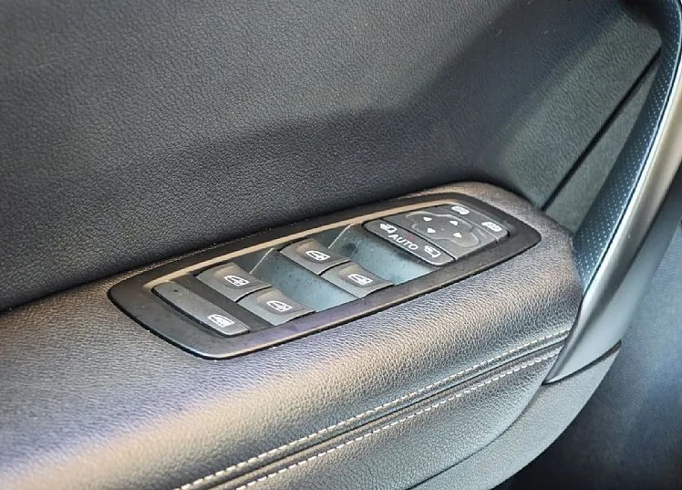 Zunanja slika - Renault Mégane - Megane Energy TCe 130 INTENS - SLO POREKLO - 166€ MESEČNO - 9