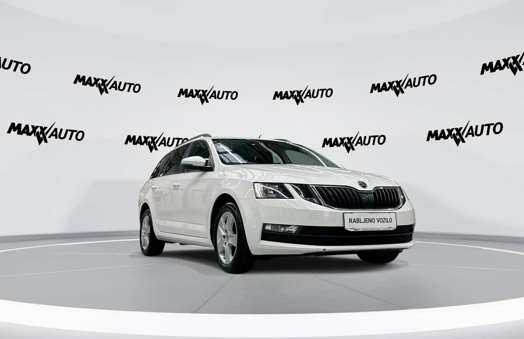 Zunanja slika - Škoda Octavia - Combi 1.6 TDI Family - 3