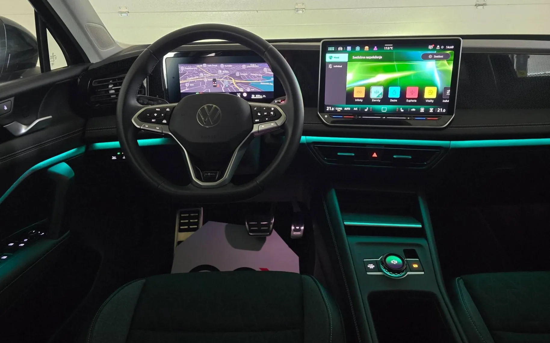 Notranja slika - Volkswagen Tiguan - 1.5 eTSI GOAL DSG - LED Plus.360kam.asistence.navi - 11