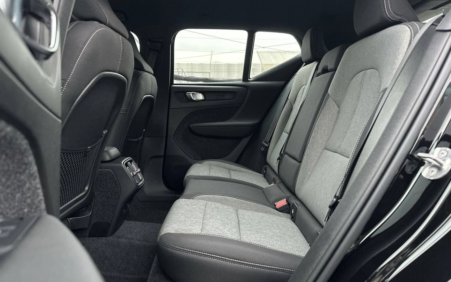 Notranja slika - Volvo XC40 - B3 P Core AT DCT 3 leta garancije + 3 servisi... - 19