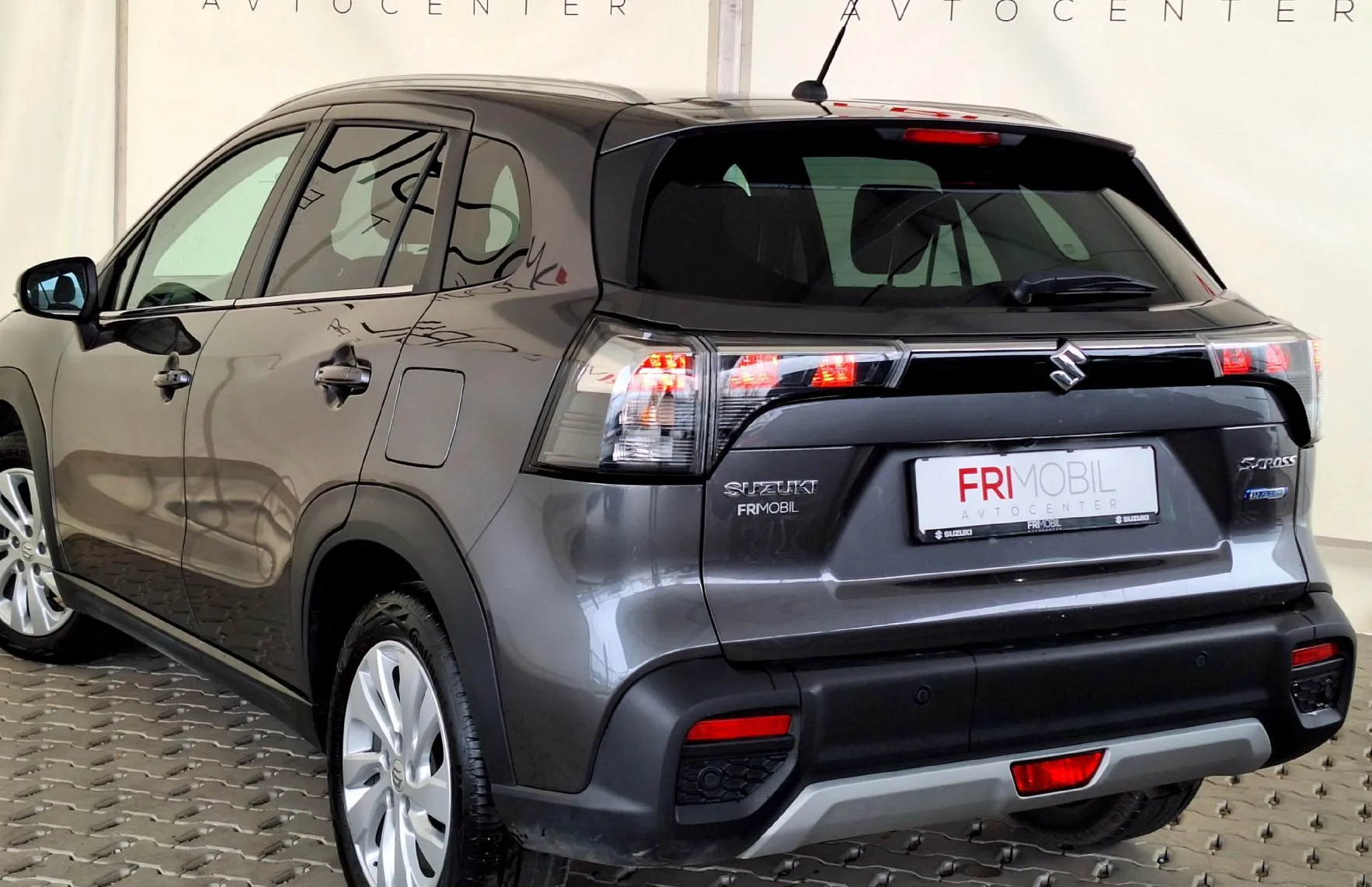 Zunanja slika - Suzuki SX4 S-Cross - 1.4 MHEV 4WD PREMIUM•KAMERA•PARK.SENZORJI•SLO• - 4