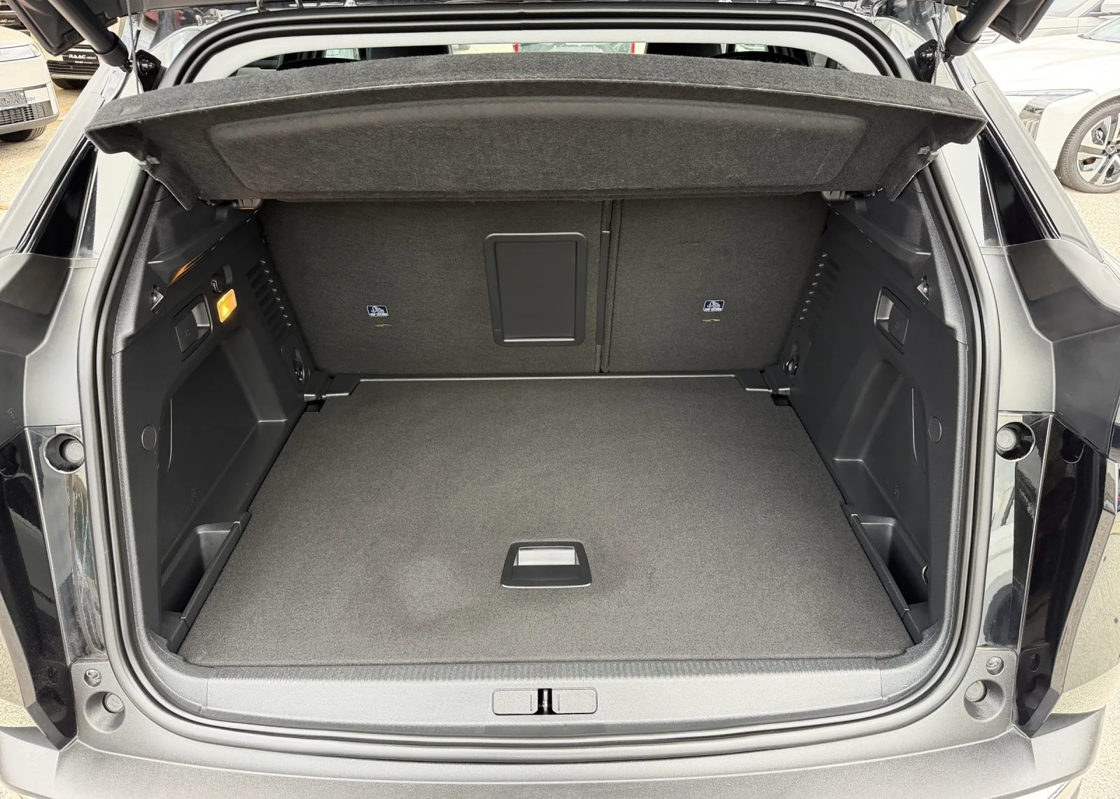 Zunanja slika - Peugeot 3008 - 1,5 BlueHDI 130 S&S Allure - 18