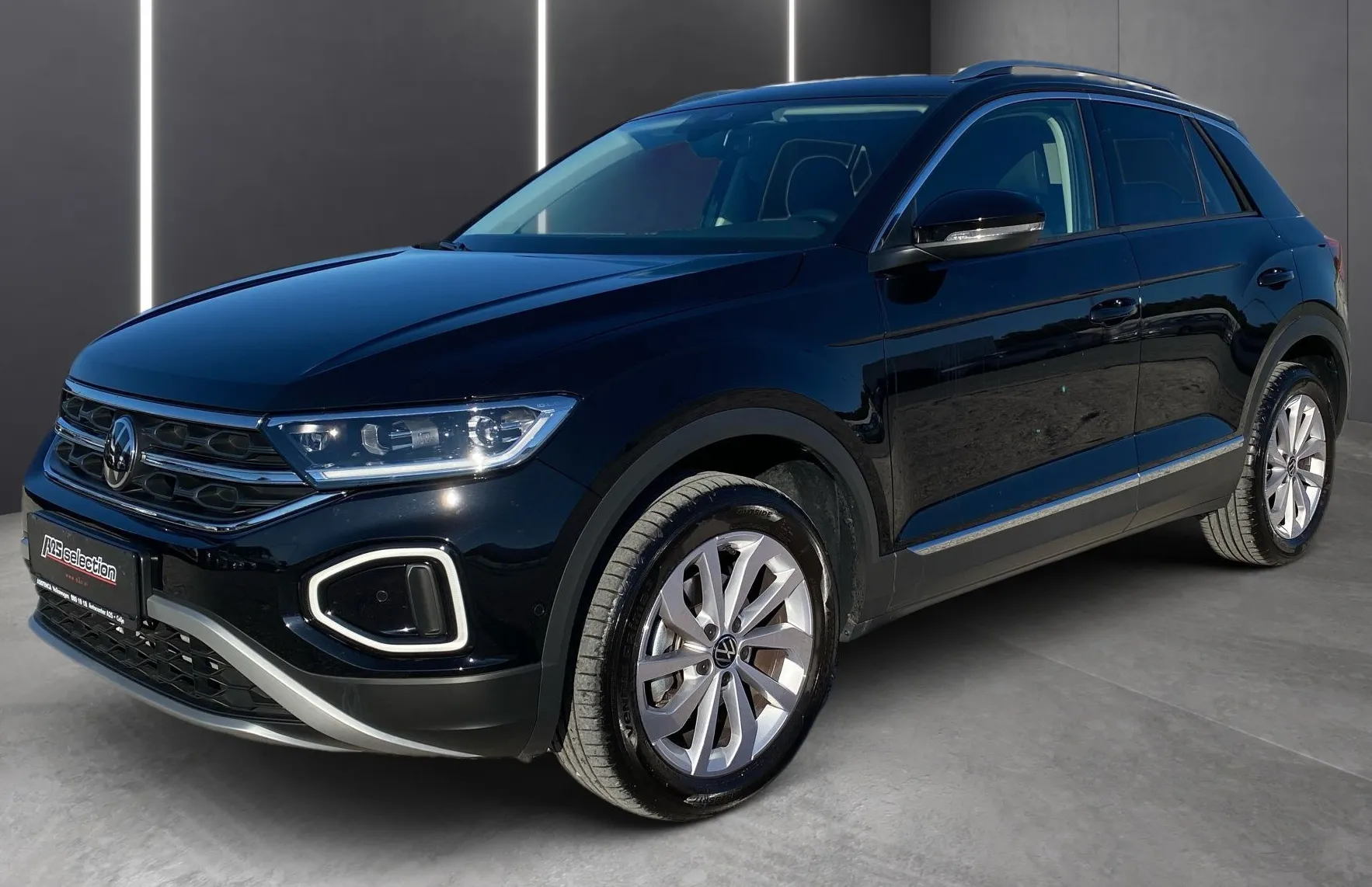 Zunanja slika - VW T-Roc - 1.5 TSI DSG Style Navigacija kamera zim. paket - 1