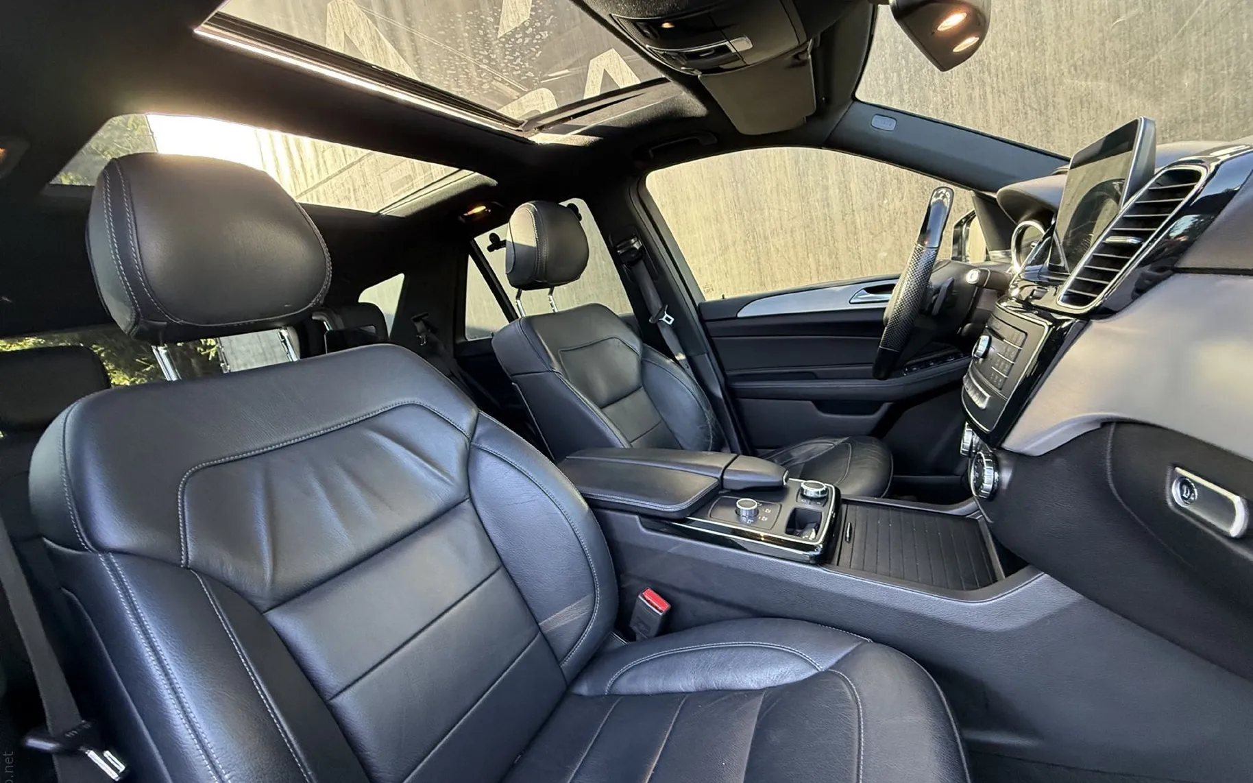 Zunanja slika - Mercedes-Benz GLE-Razred - GLE 250d-PANORAMA-360°-USNJE- NAVI-H K - 11