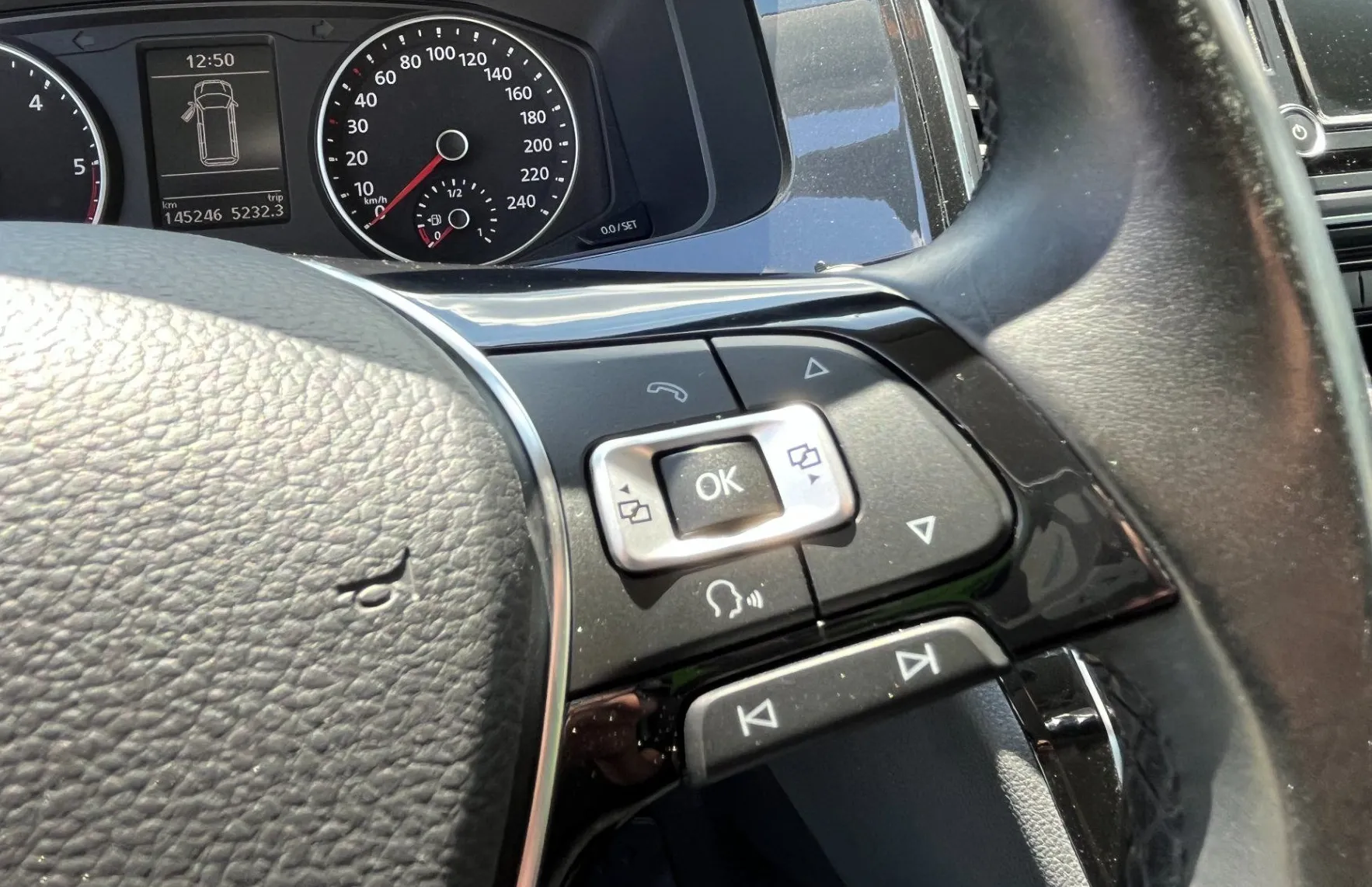 Zunanja slika - Volkswagen Multivan - 2.0 TDI DMR Comfortline DSG. LED. NAVI. 2X PDC. - 16