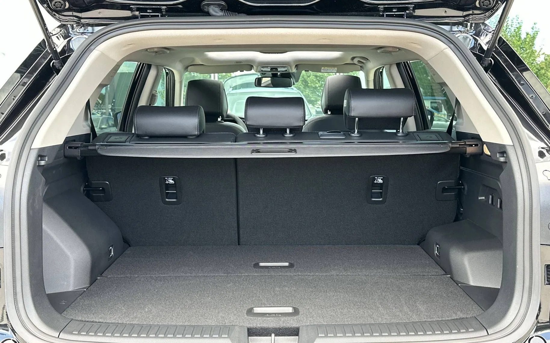 Notranja slika - KG Mobility Korando - 1.5 T-GDI Premium 4WD AT... - 12