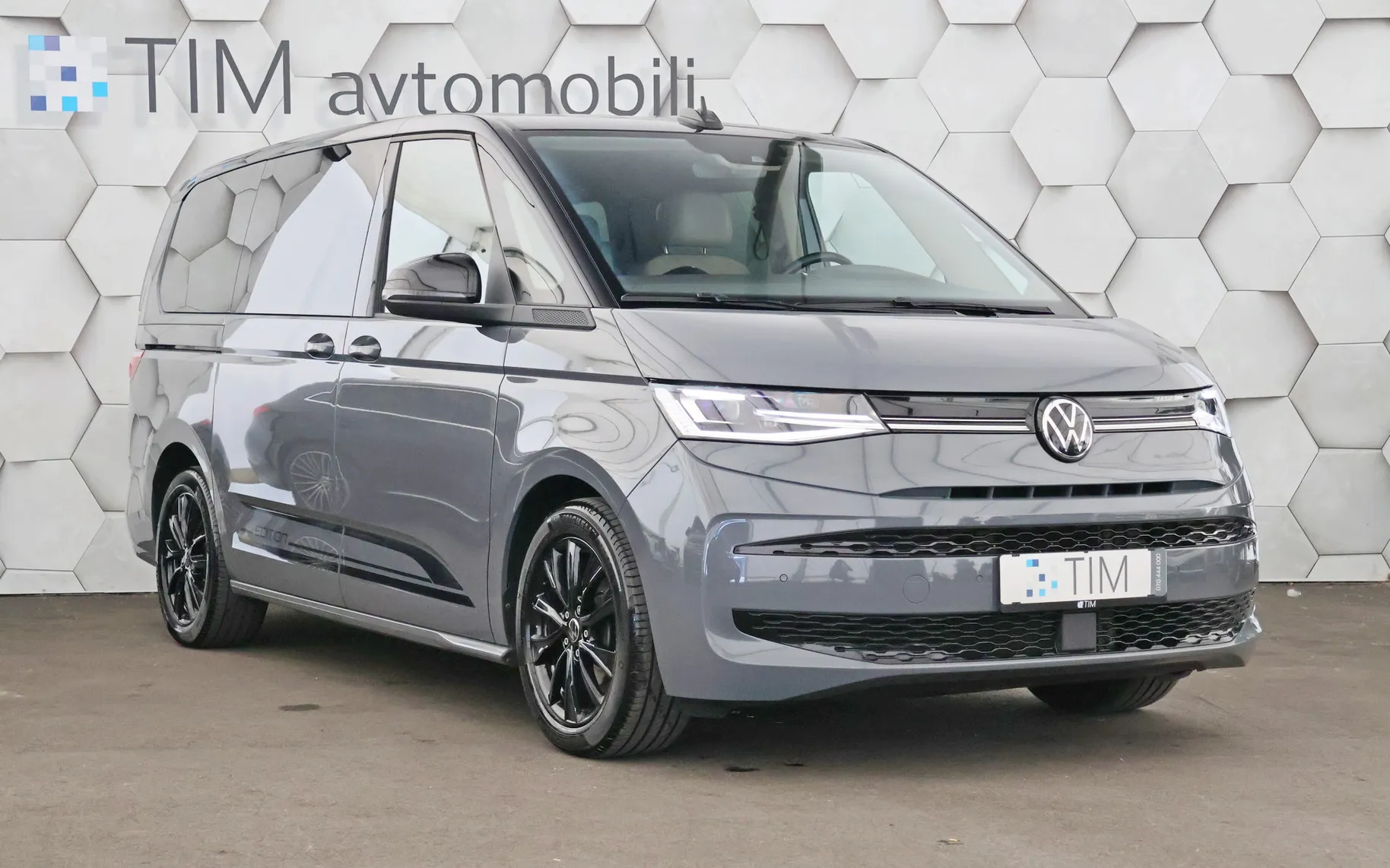 Zunanja slika - Volkswagen Multivan - T7 L2 2.0 TDI DSG Edition 150KM - 2