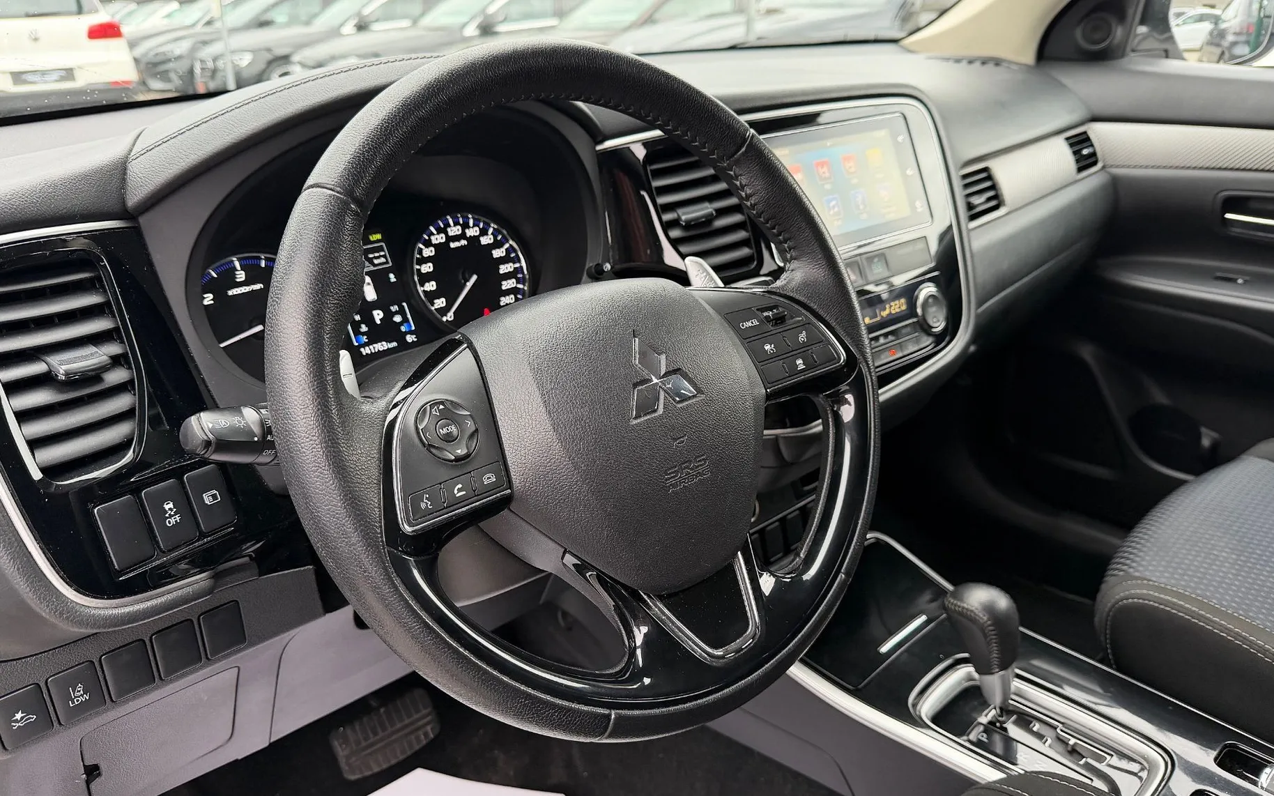 Zunanja slika - Mitsubishi Outlander - 2.2 DI-D 4WD AUT INSTYLE 7SEDEŽEV XENON ACC KAMERA - 14