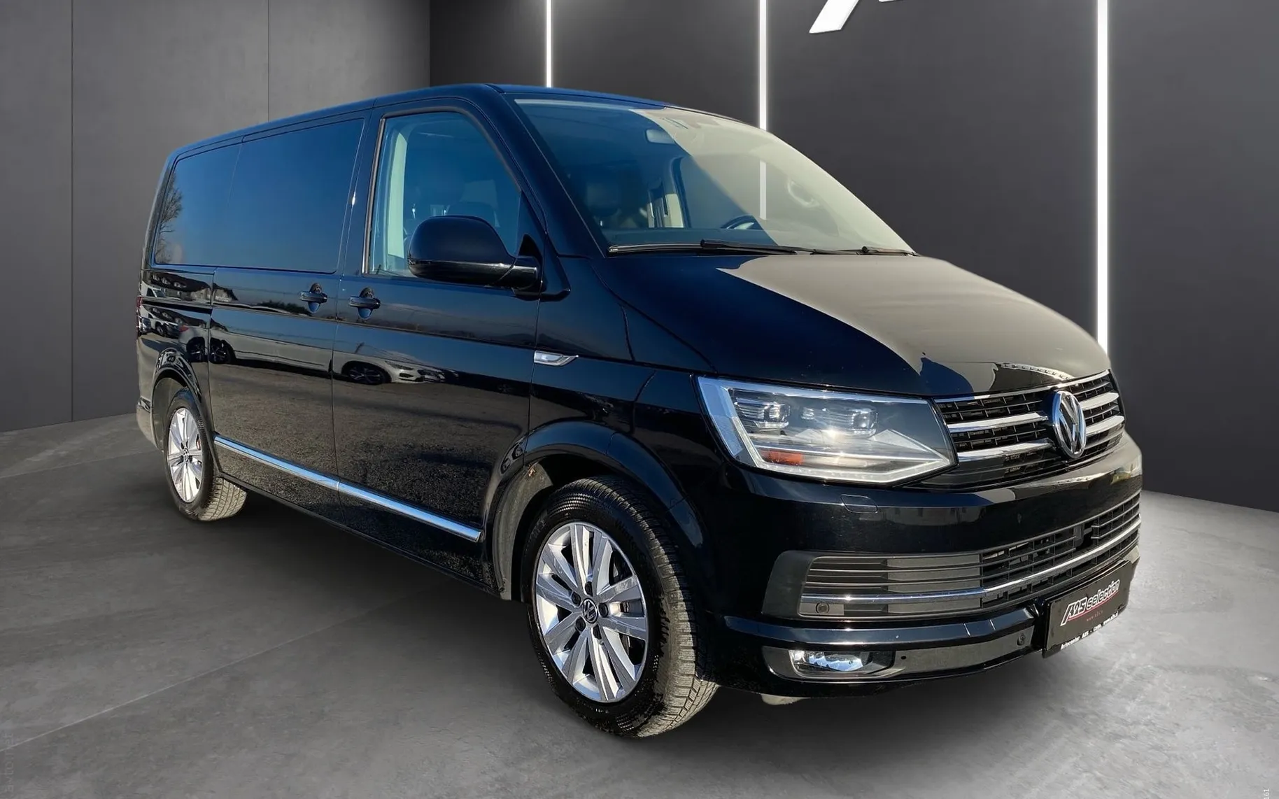 Zunanja slika - Volkswagen Multivan - 2.0 TDI DSG Highline-Webasto-LED-Memory-Kljuka... - 2