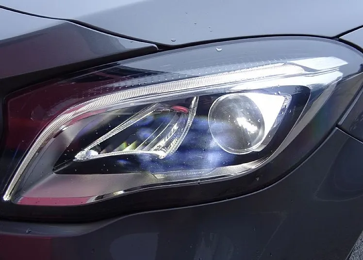 Zunanja slika - Mercedes-Benz GLA-Razred - GLA 180 AVT.-122KM - KOT NOV -NAVI-GRETJE SEDEŽEV - 18