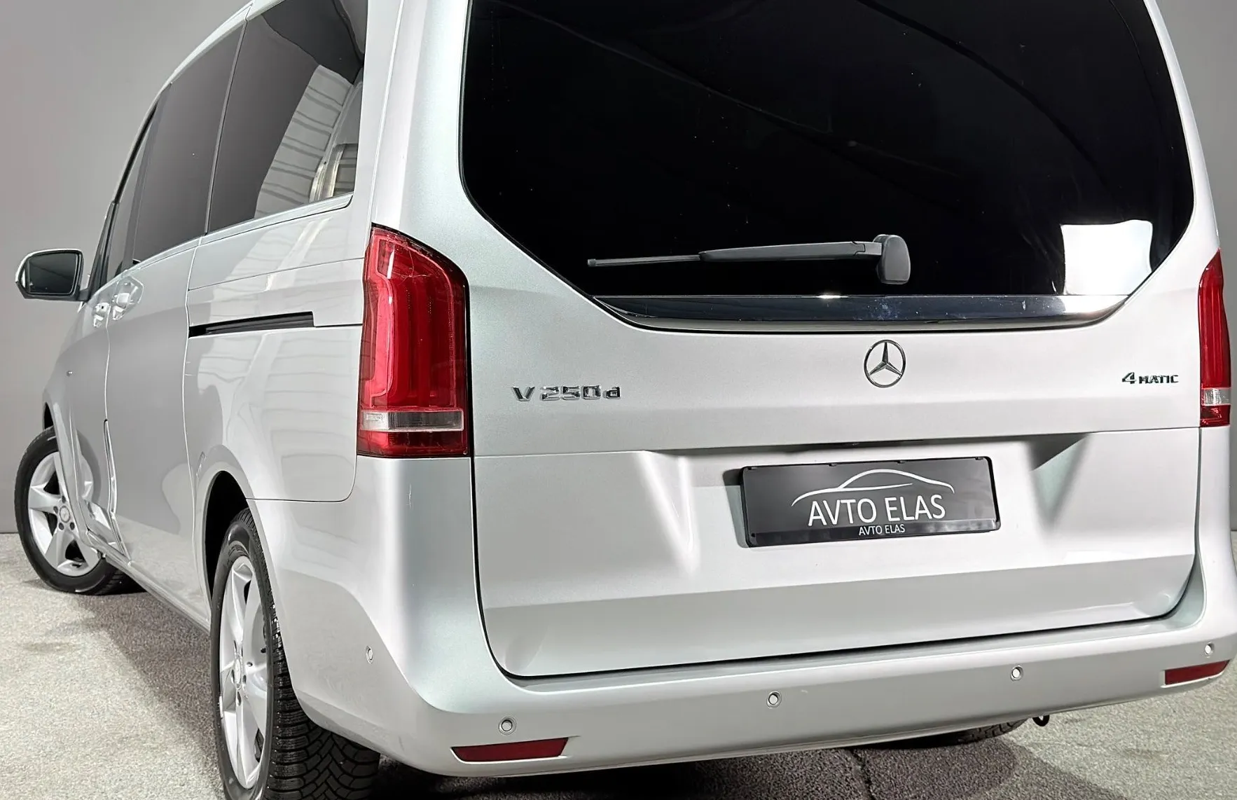 Zunanja slika - Mercedes-Benz V-Razred - 250d 4MATIC - 360 KAM. - LINE ASS. - AKTIVNI TEMP - 4
