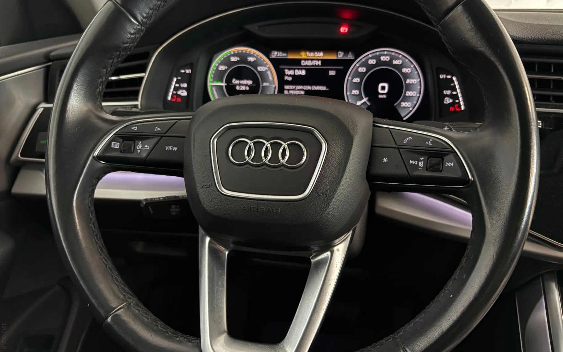Notranja slika - Audi Q8 - 55 TFSI e |Quattro|Led|Zračno|Kamera|AmbientL|PDC. - 9