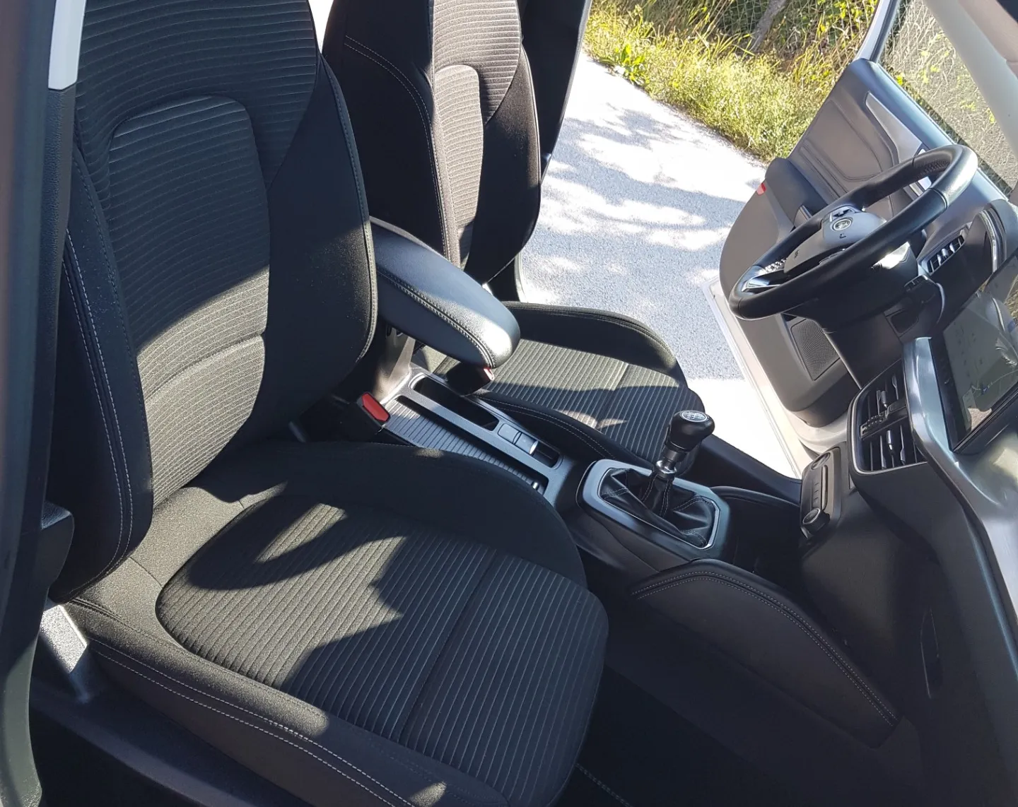 Zunanja slika - Ford Focus - Karavan 1.0 EcoBoost mHEV Titanium - 11